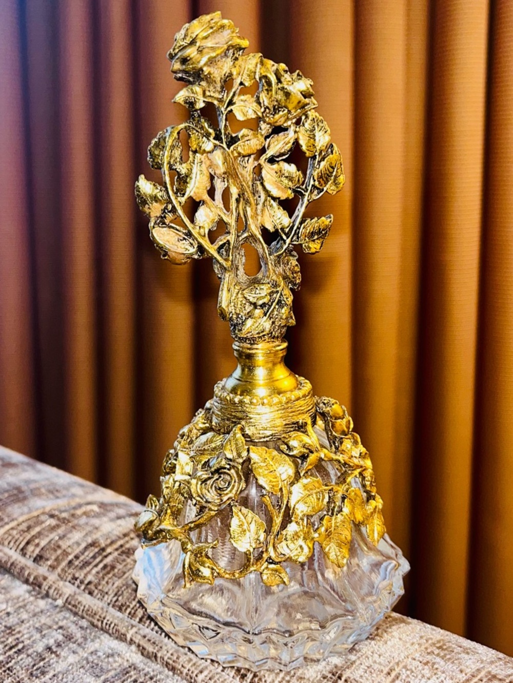 Vintage 1940’s Matson Rose Design Crystal Perfume Bottle 24K gold-plated ormolu